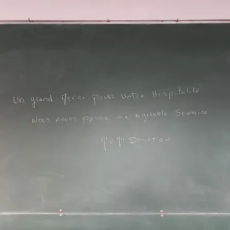 Lägenhet Maison Nadaud Avec Parking Prive Mont-de-Marsan